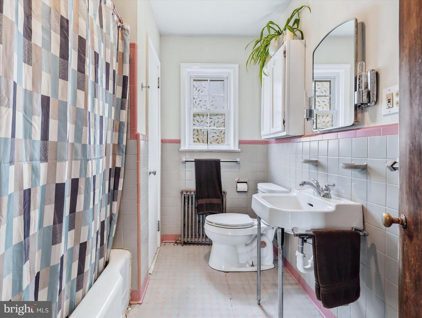 100 Maple Property Photo 22