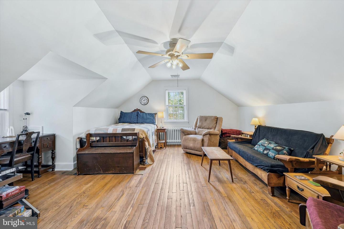 100 Maple Property Photo 26