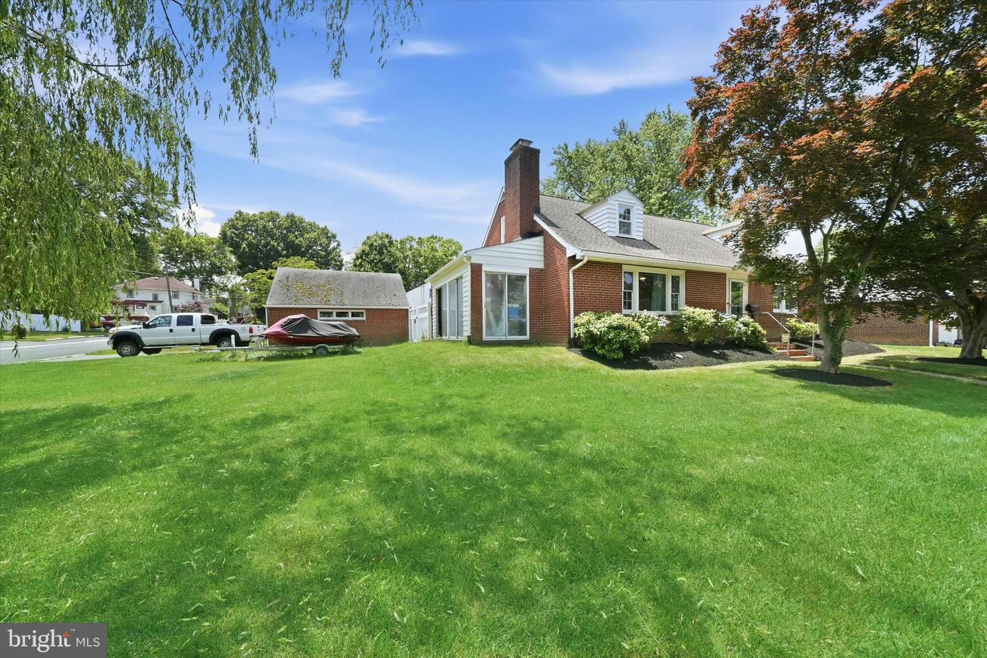 100 Maple Property Photo 49