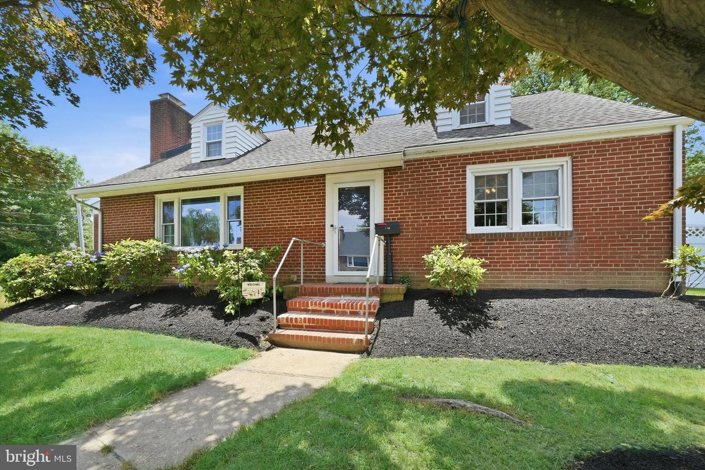 100 Maple Property Photo 52