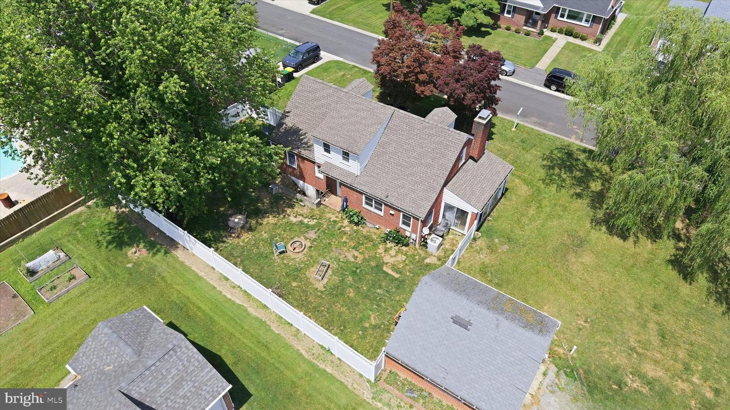 100 Maple Property Photo 53