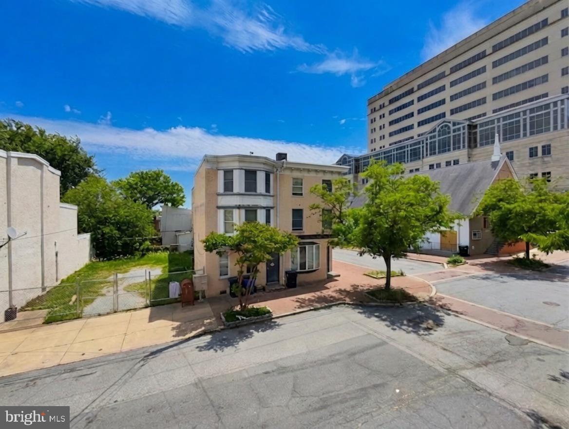 1300 N French St Property Photo 2