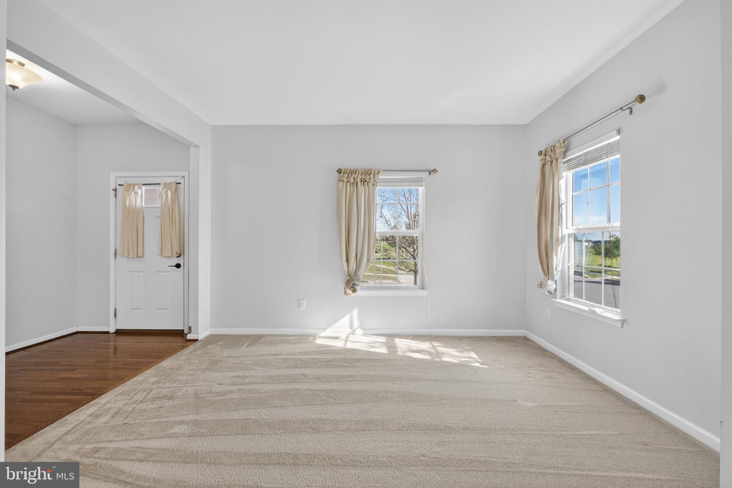 372 Tiger Lily Dr Property Photo 2