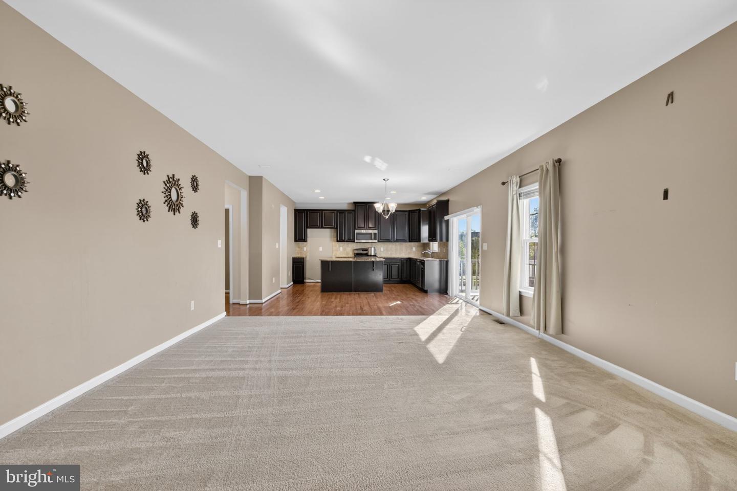 372 Tiger Lily Dr Property Photo 12
