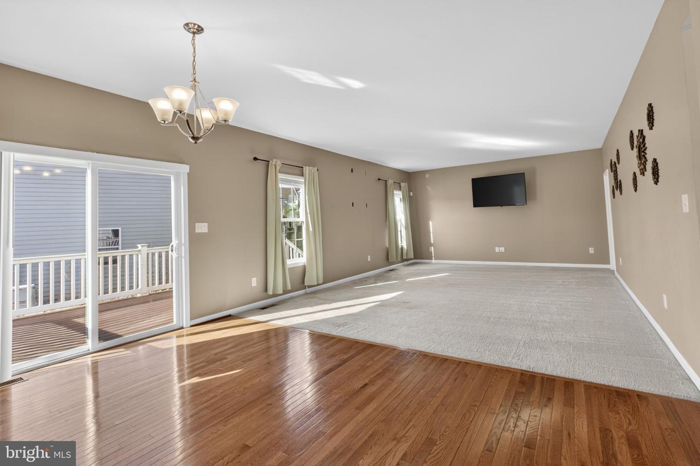 372 Tiger Lily Dr Property Photo 15