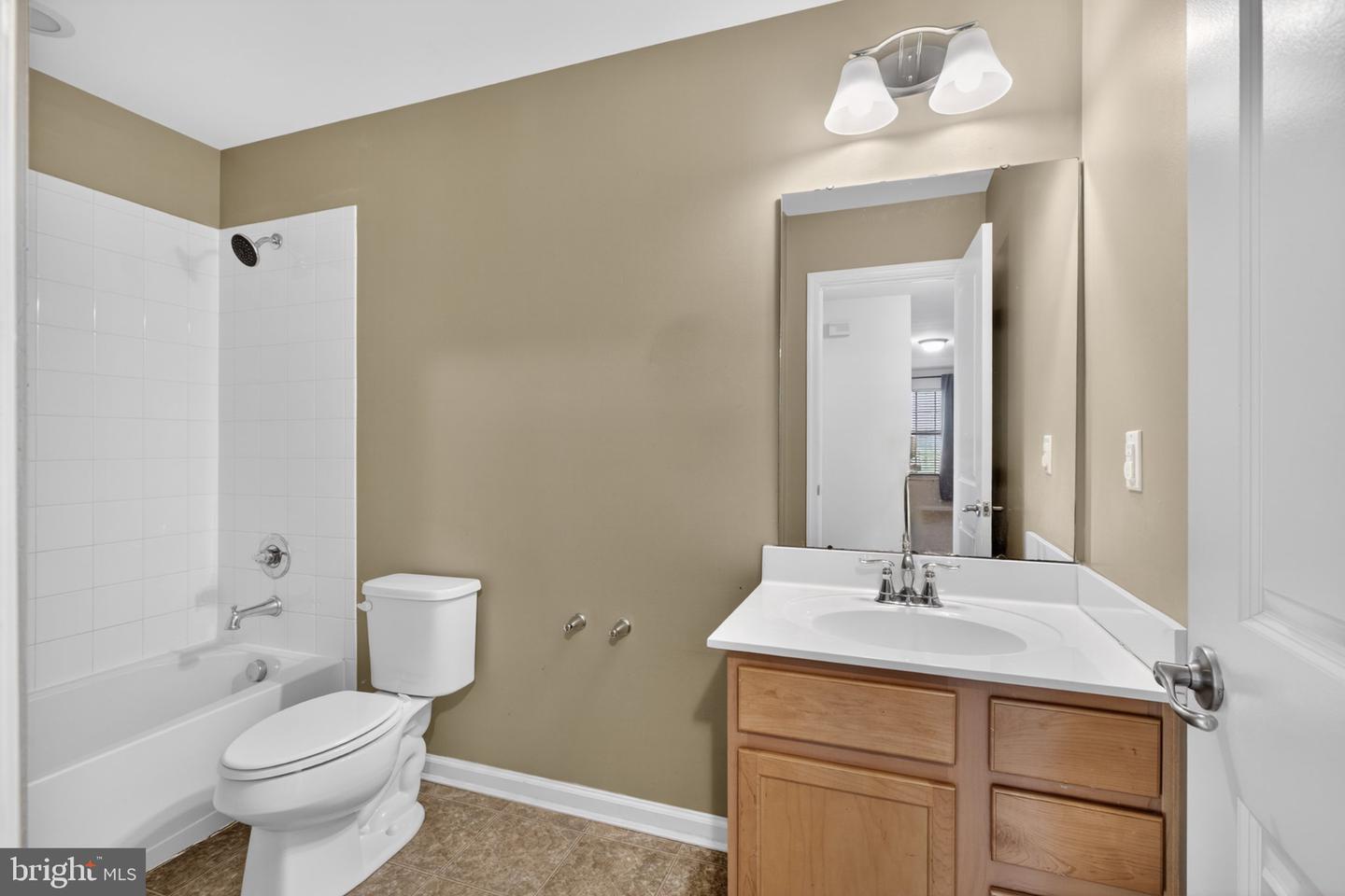 372 Tiger Lily Dr Property Photo 35