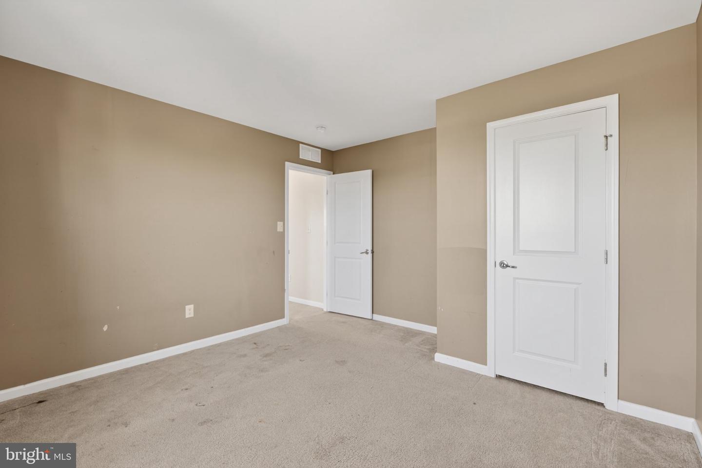 372 Tiger Lily Dr Property Photo 44