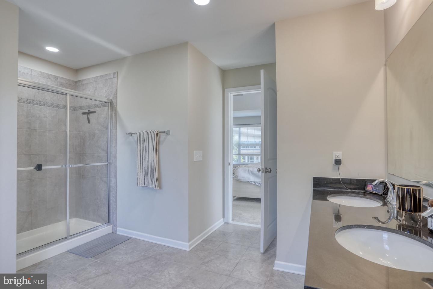 549 Aviemore Dr Property Photo 26