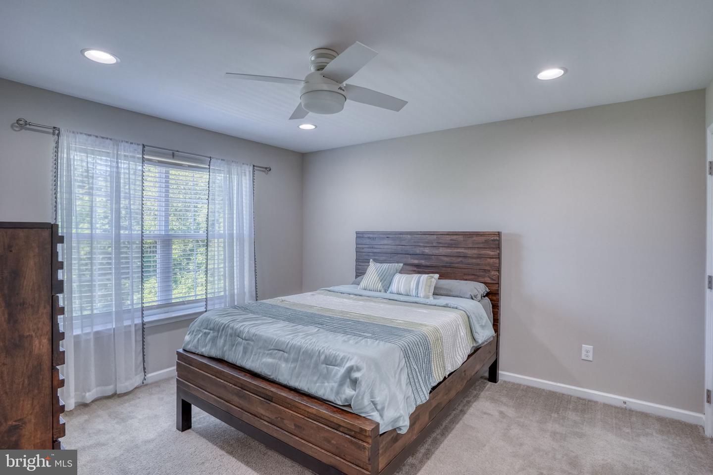 549 Aviemore Dr Property Photo 30