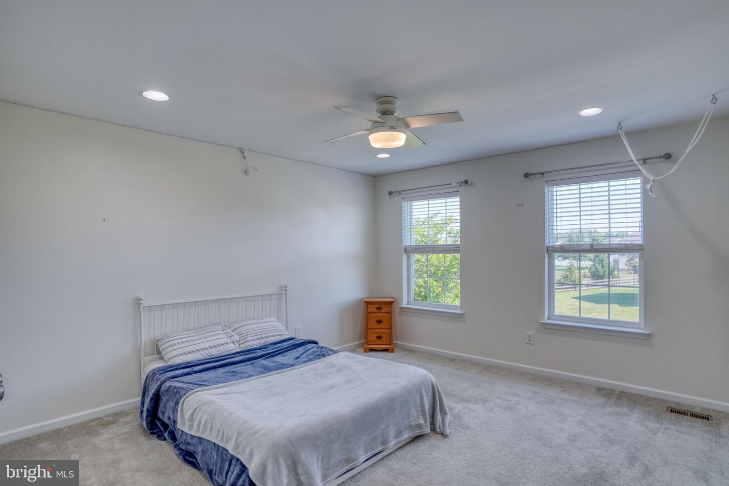 549 Aviemore Dr Property Photo 32