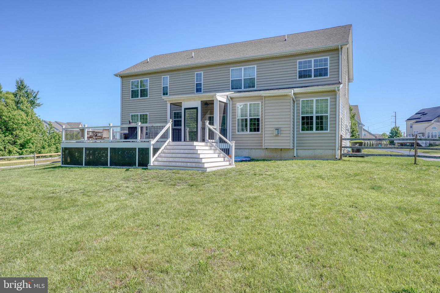 549 Aviemore Dr Property Photo 42