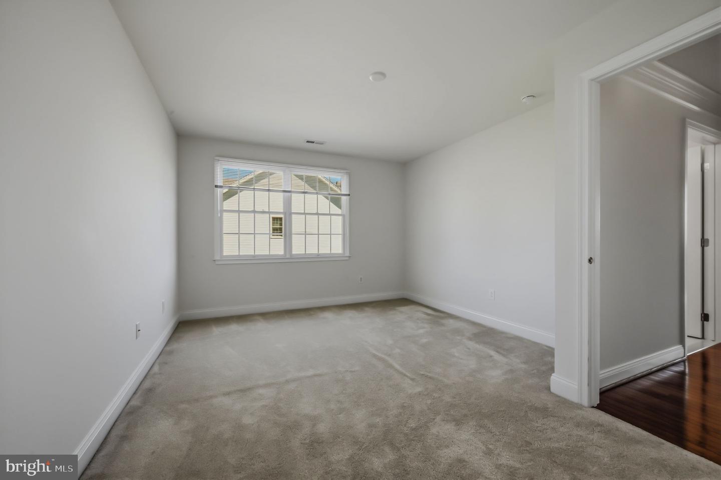 723 Parkman Dr Property Photo 32