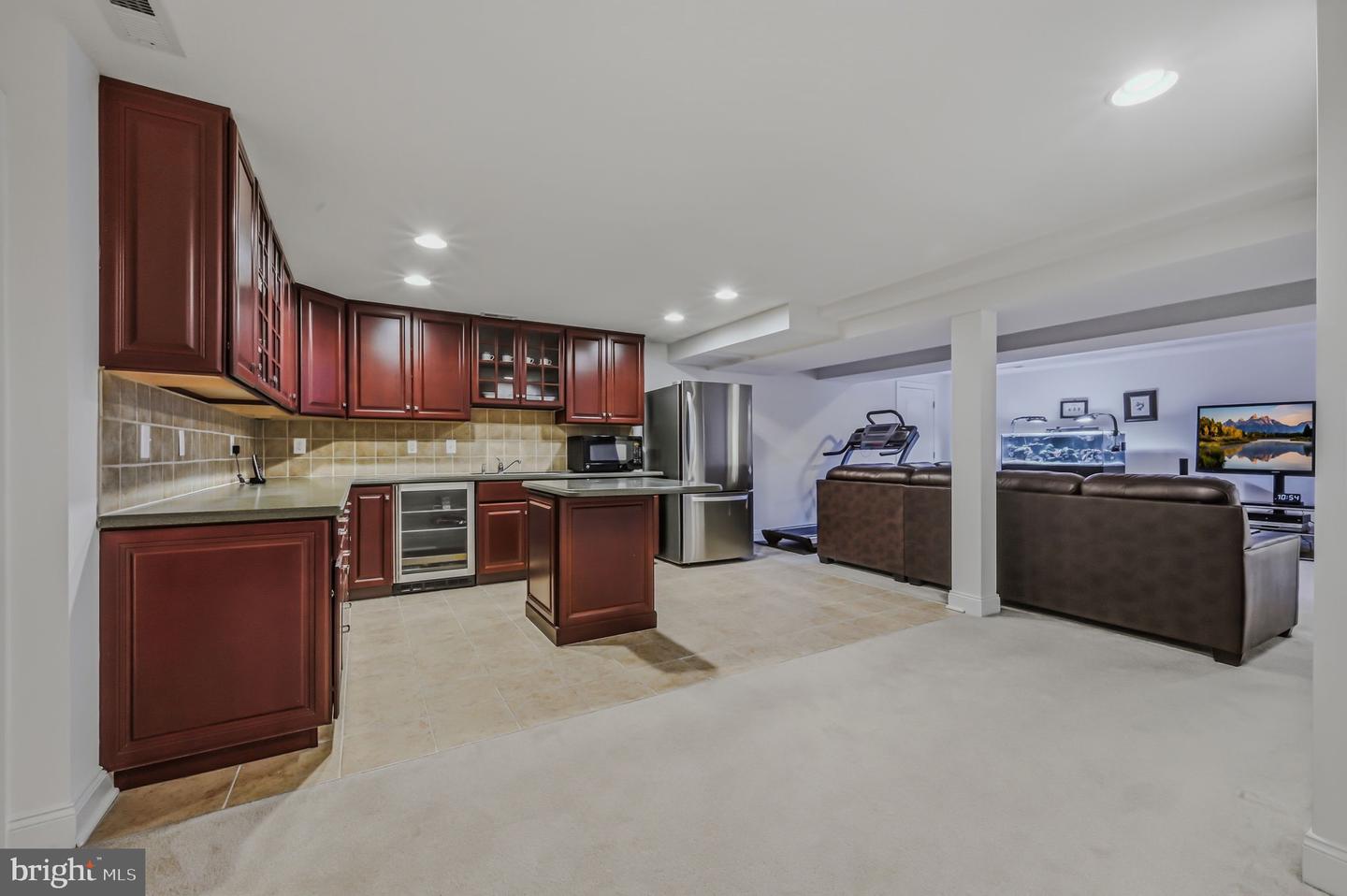 723 Parkman Dr Property Photo 37