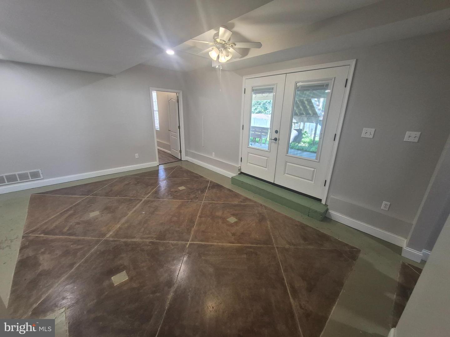 1211 Nottingham Rd Property Photo 2
