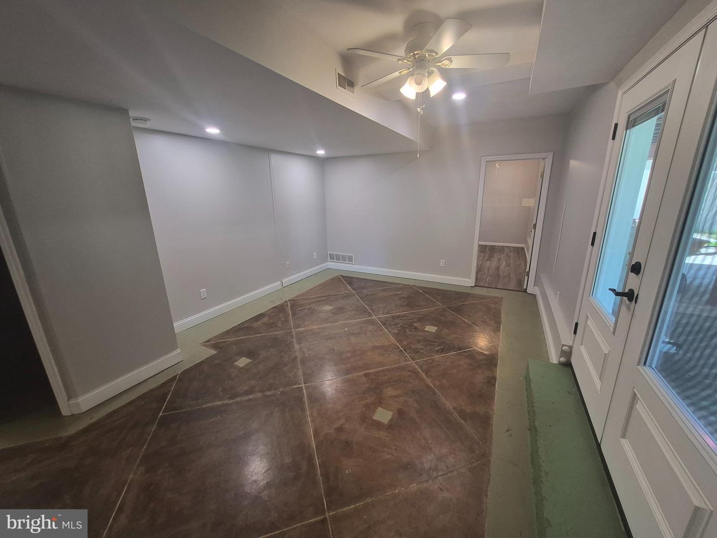 1211 Nottingham Rd Property Photo 3
