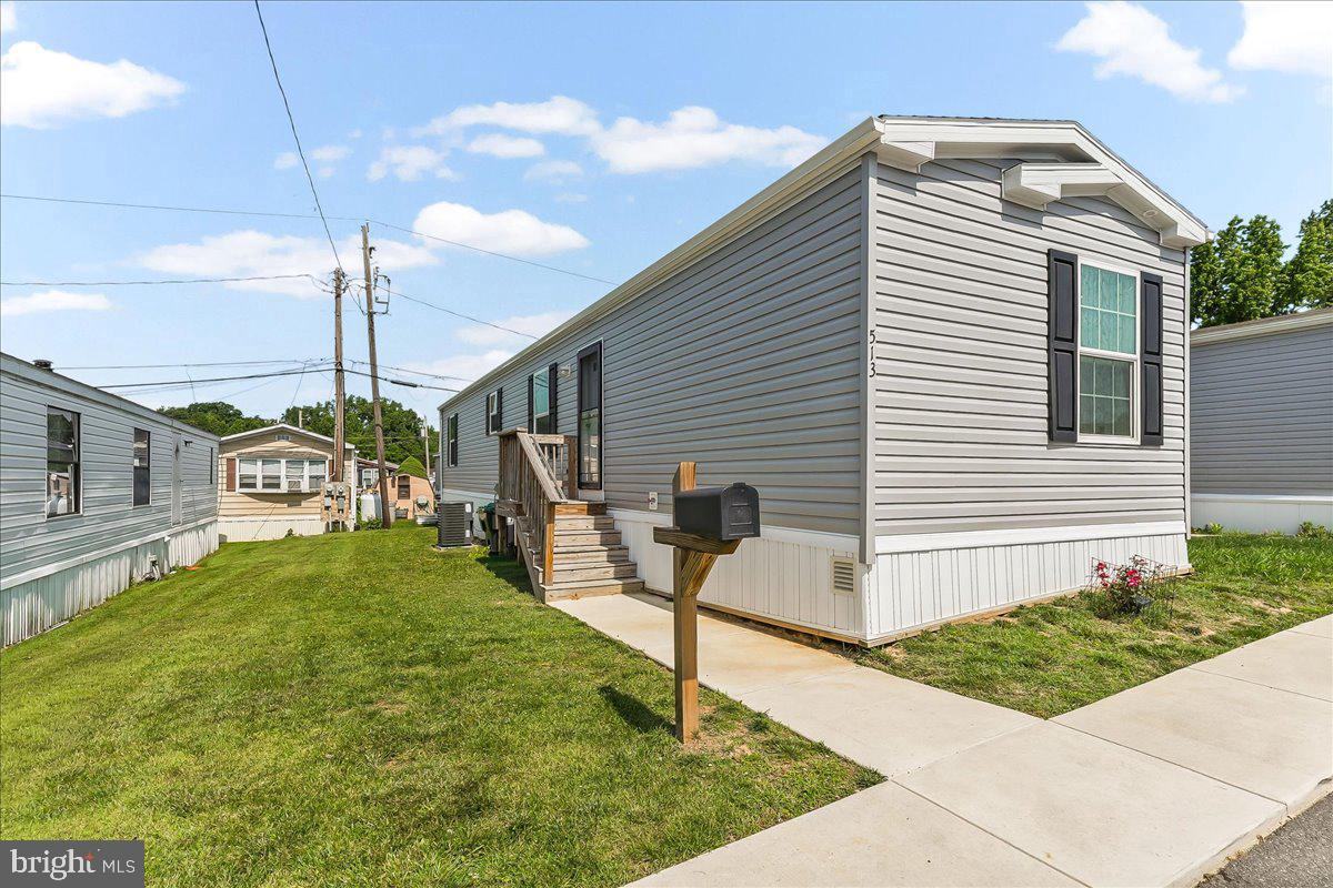 513 Canter Rd #128 Property Photo 1