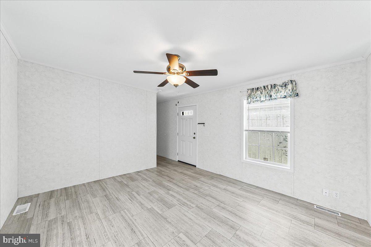 513 Canter Rd #128 Property Photo 5