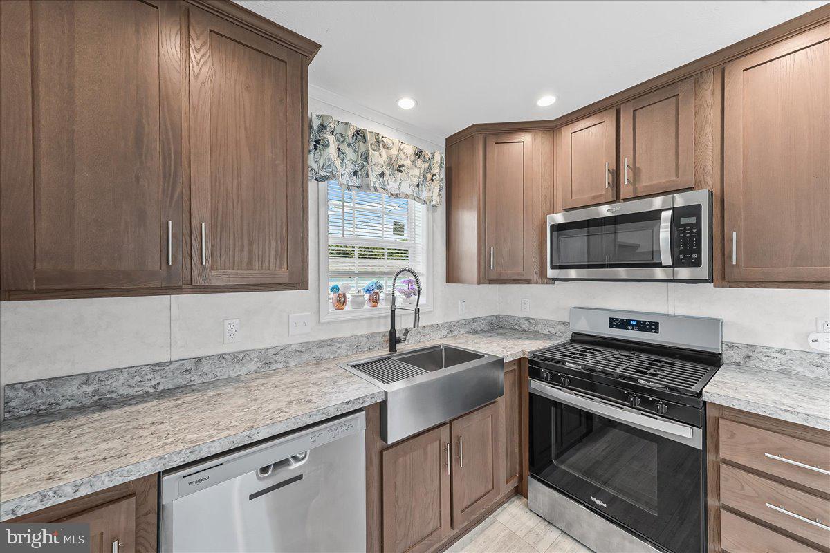 513 Canter Rd #128 Property Photo 9