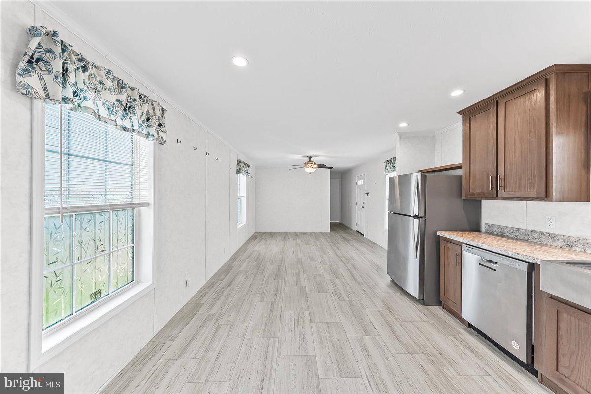 513 Canter Rd #128 Property Photo 10