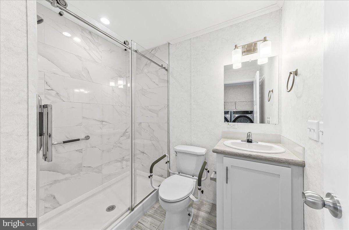513 Canter Rd #128 Property Photo 12