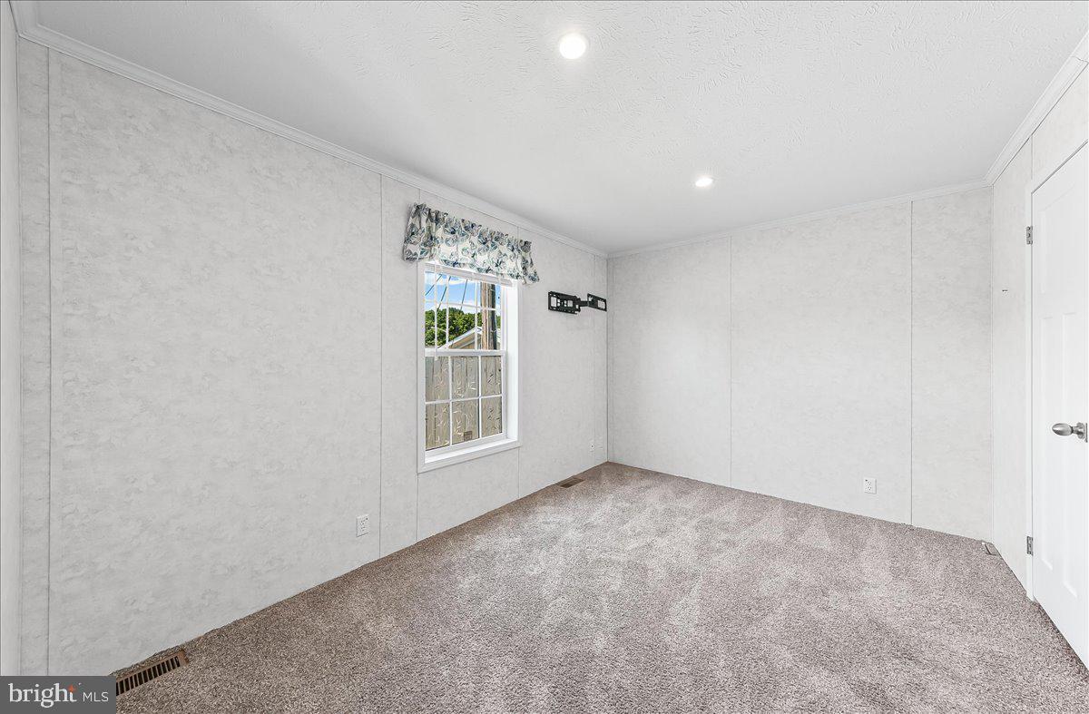 513 Canter Rd #128 Property Photo 14