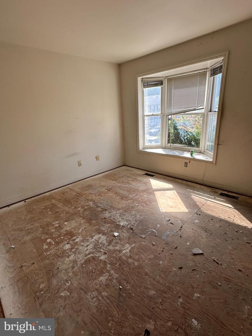 161 Whitburn Pl Property Photo 3