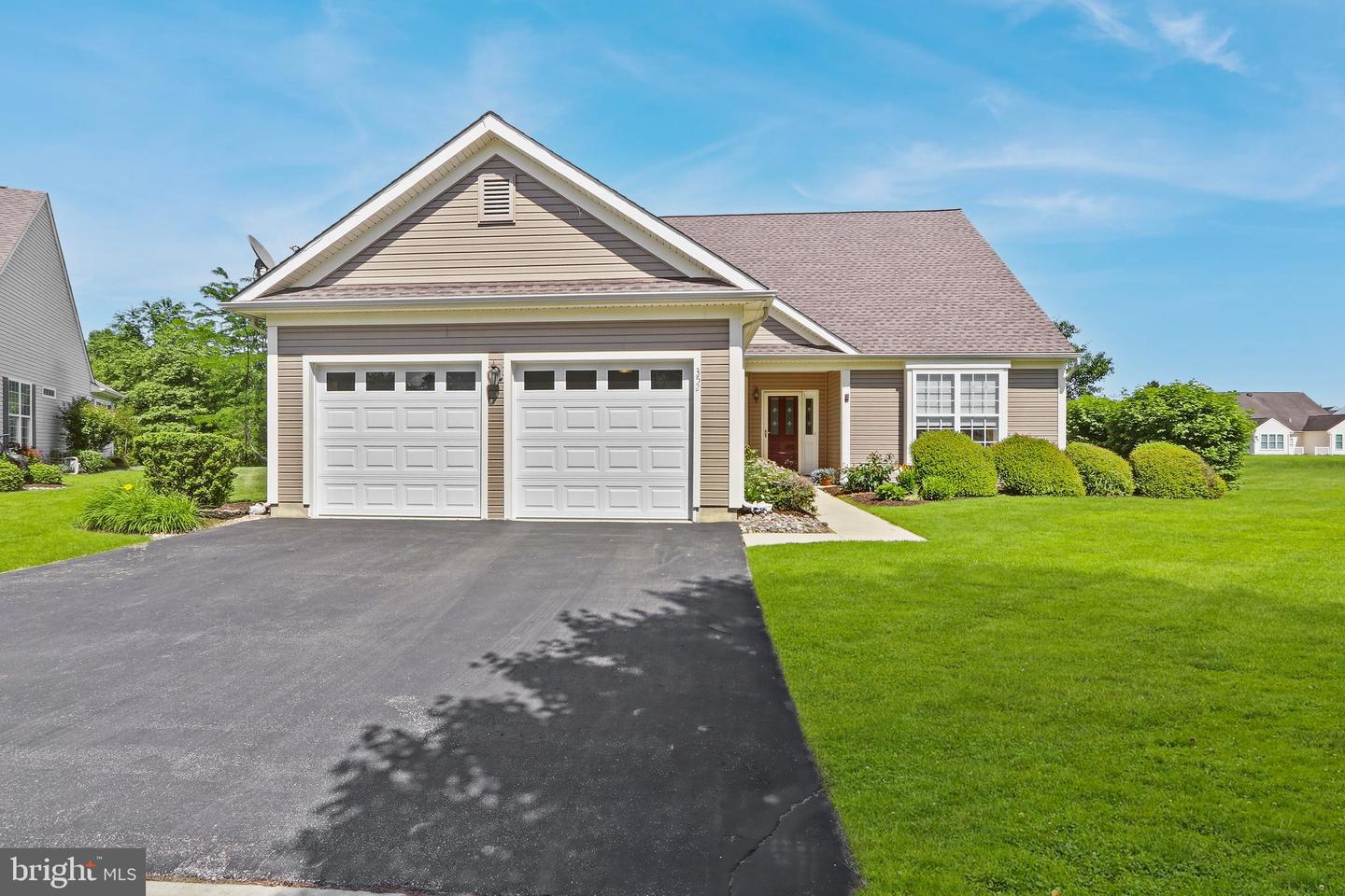 352 Daylilly Way Property Photo 1