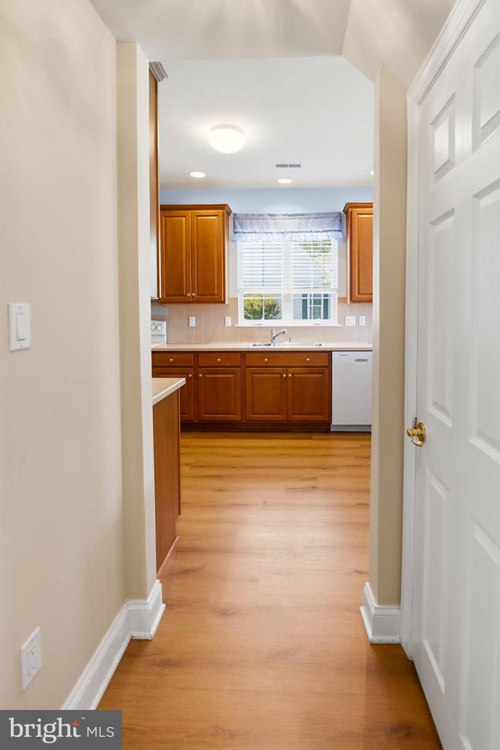 352 Daylilly Way Property Photo 8