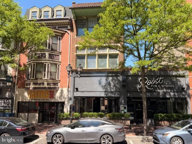 825 N Market St Property Photo 3