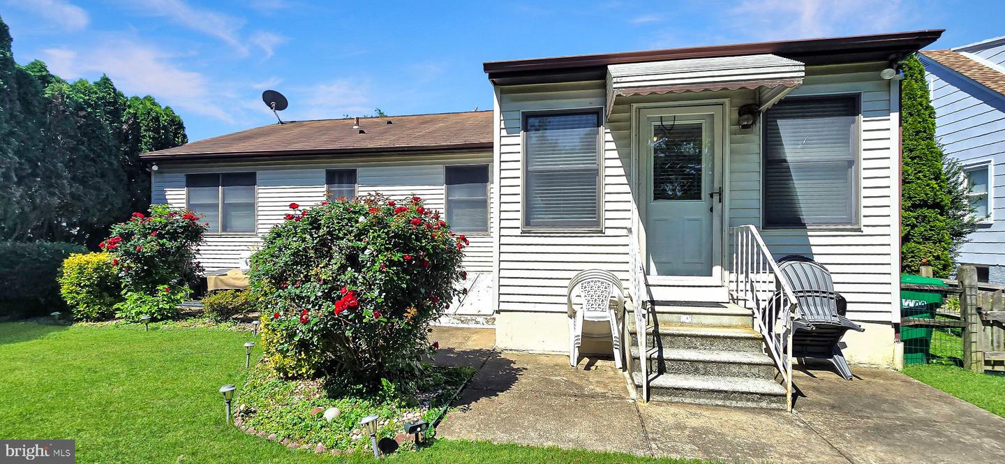 20 Poplar Ave Property Photo 36