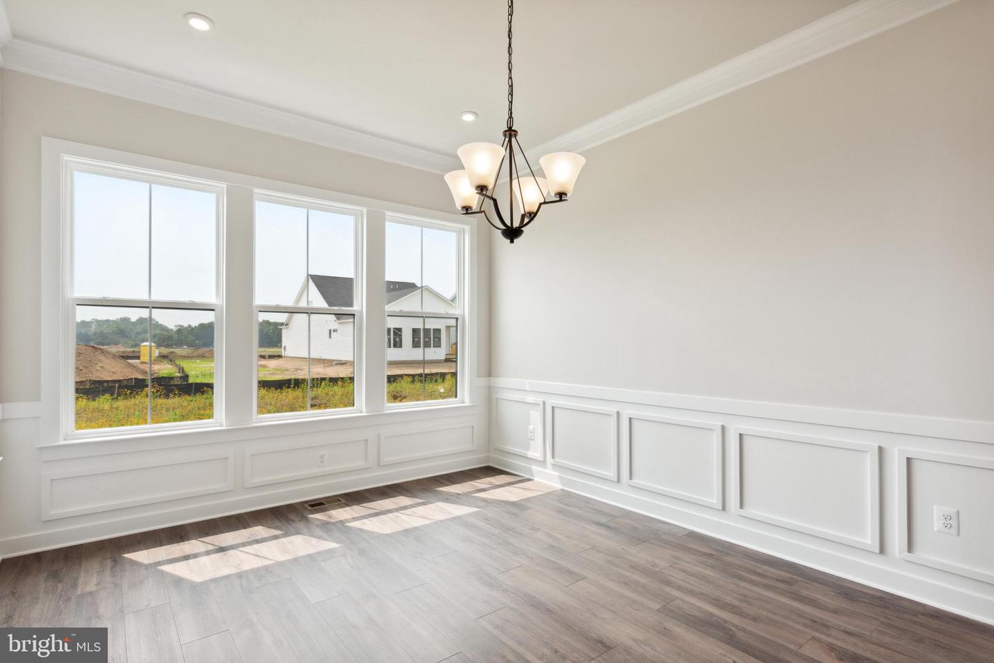 21 Golden Raintree Ct Property Photo 10