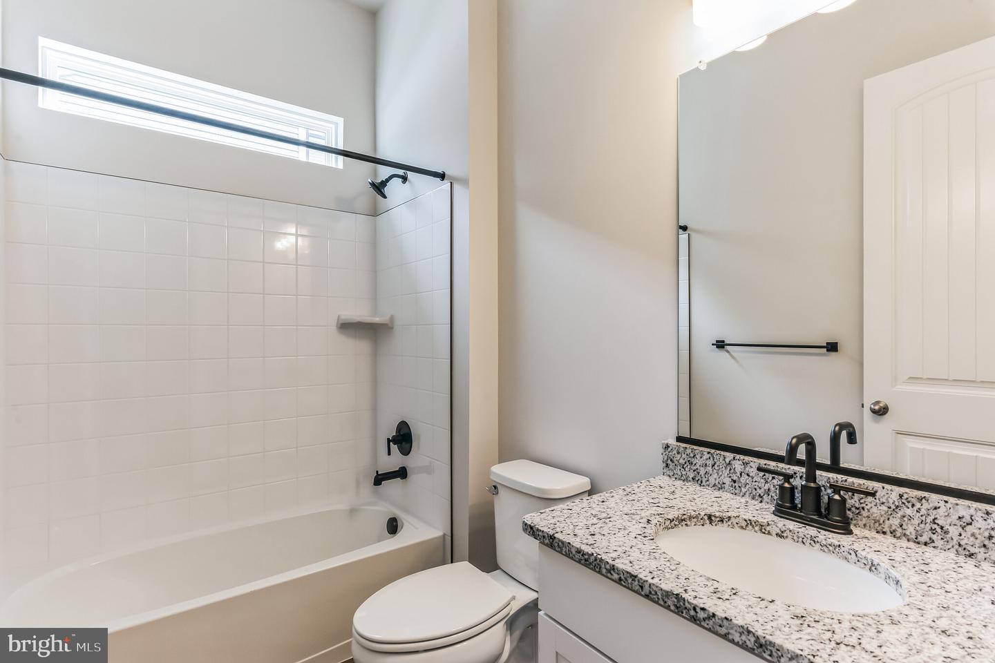 21 Golden Raintree Ct Property Photo 13