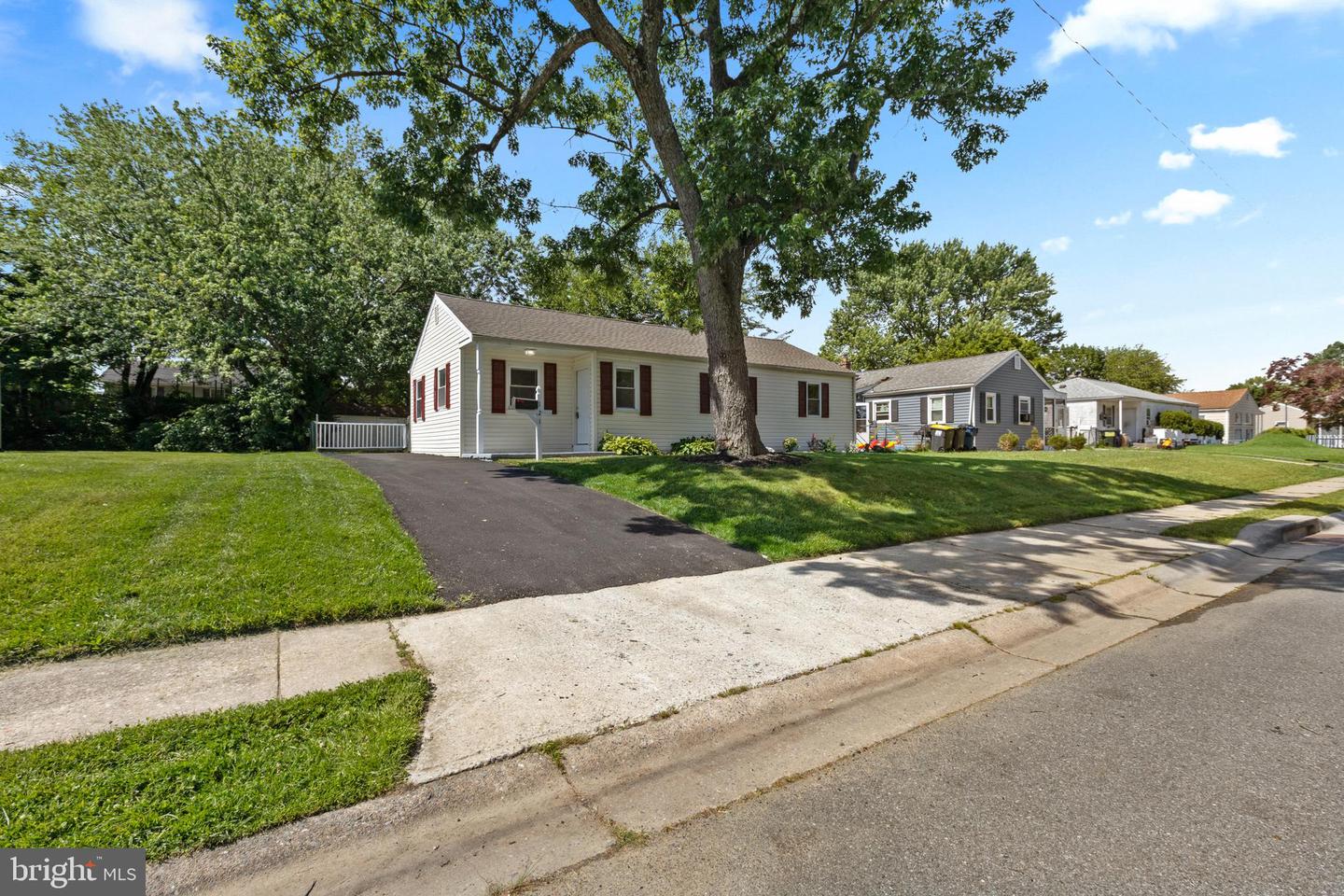 121 ROBINSON