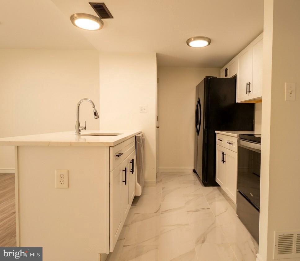 123 Whitburn Pl Property Photo 9
