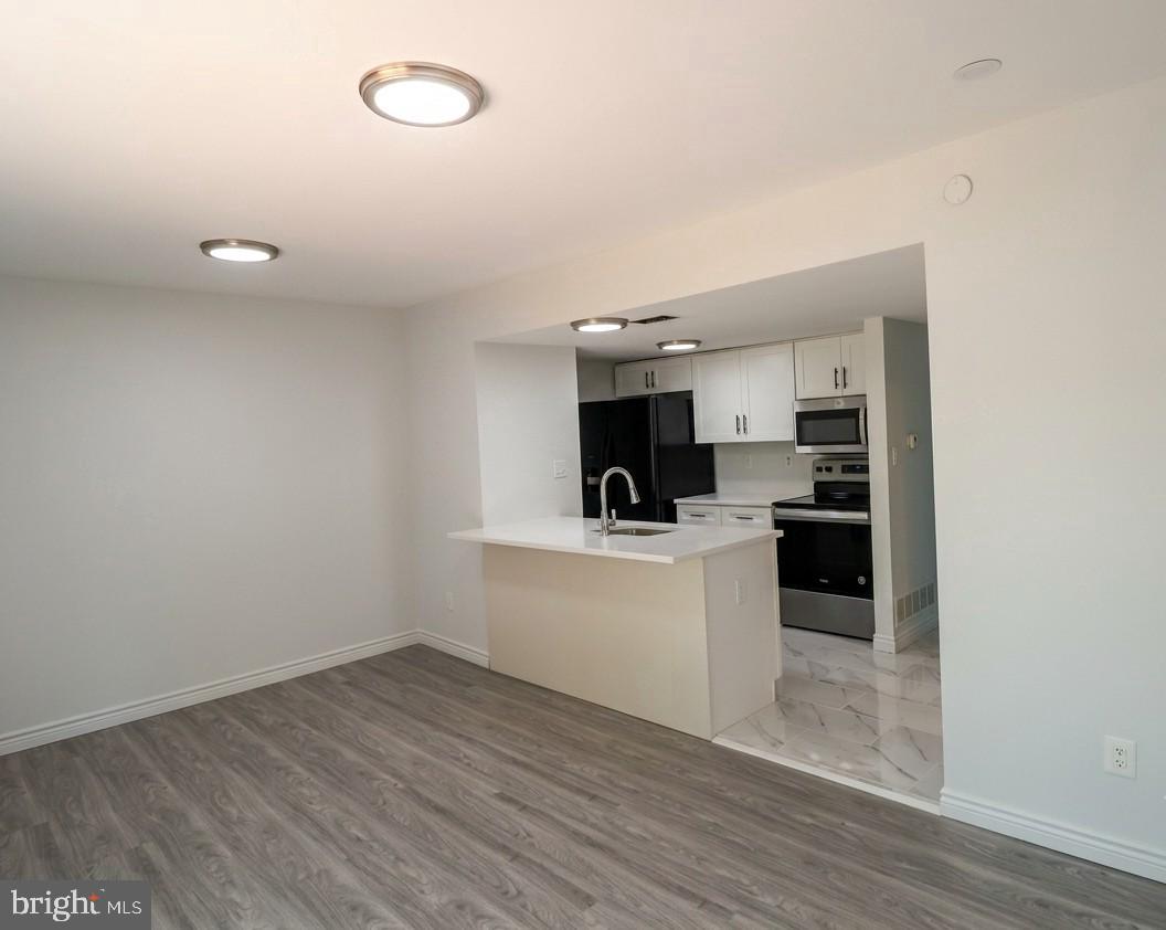 123 Whitburn Pl Property Photo 12