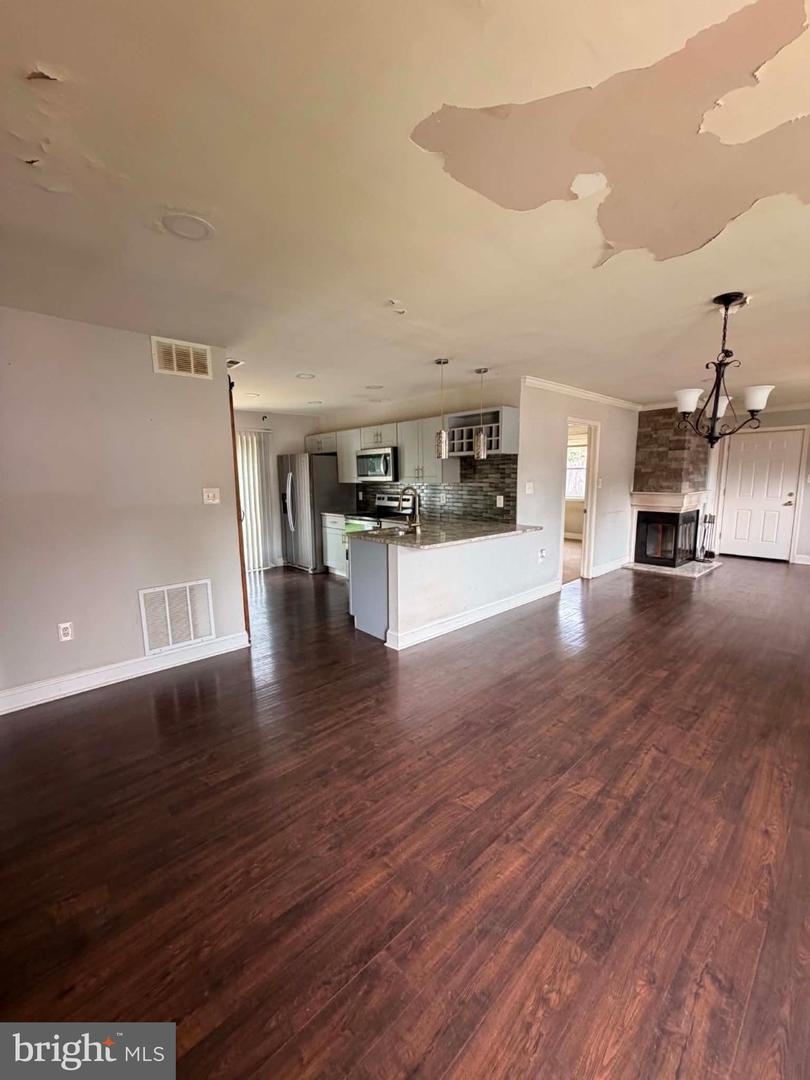 14 Bach Dr Property Photo 4