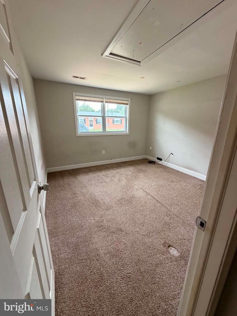 14 Bach Dr Property Photo 8