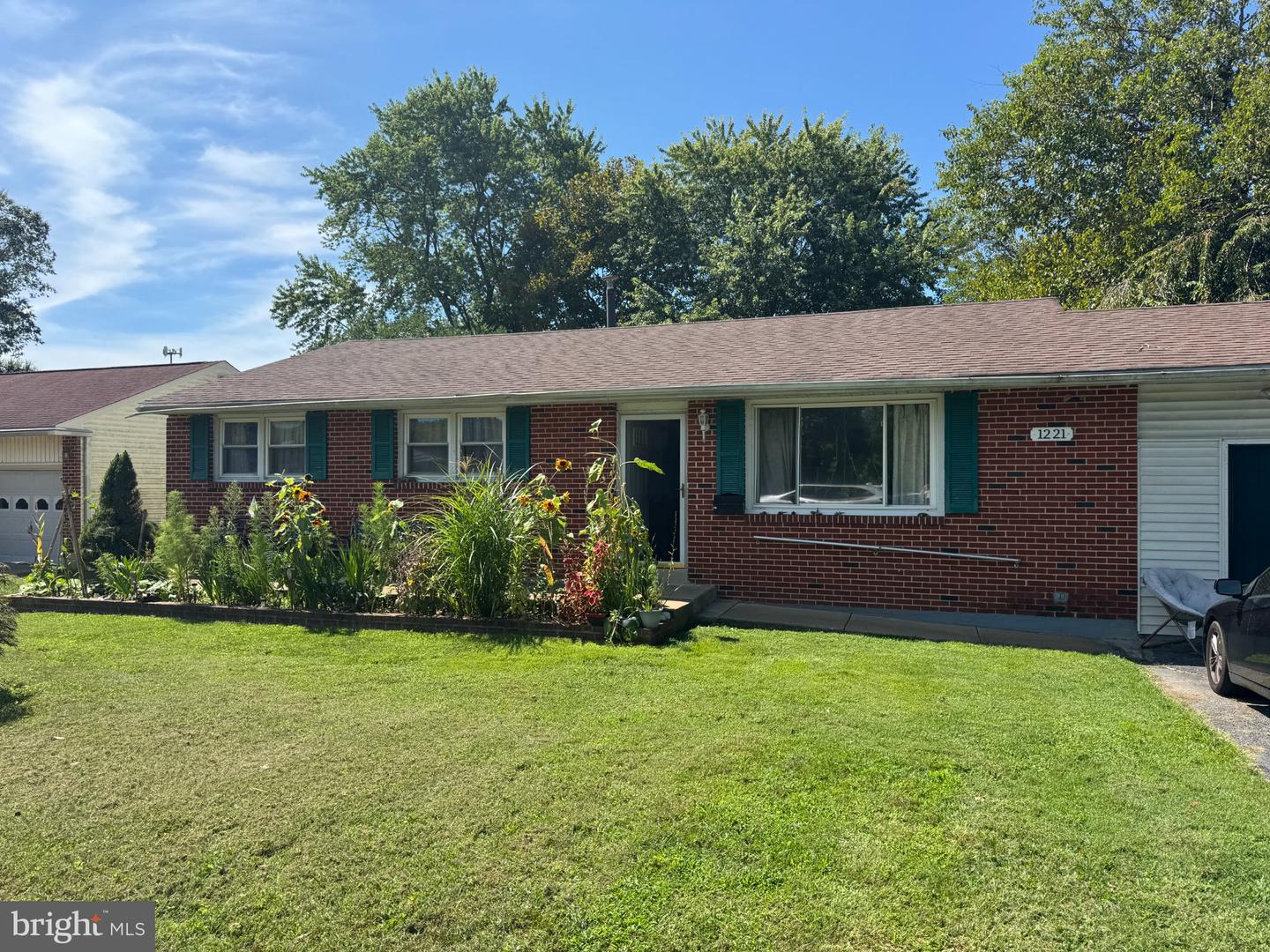 1221 Stinsford Rd Property Photo 1