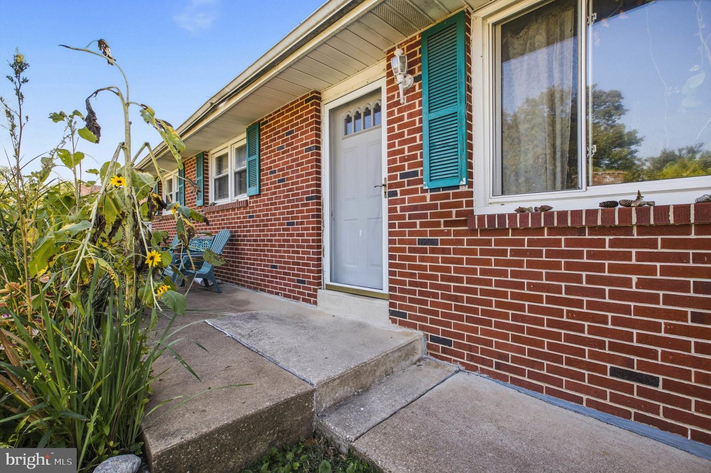 1221 Stinsford Rd Property Photo 2
