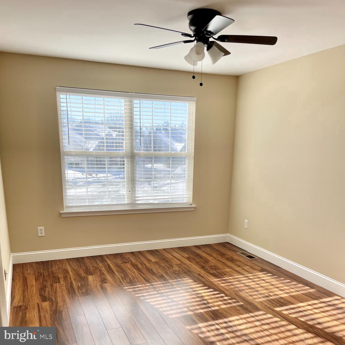 673 Warren Dr Property Photo 20