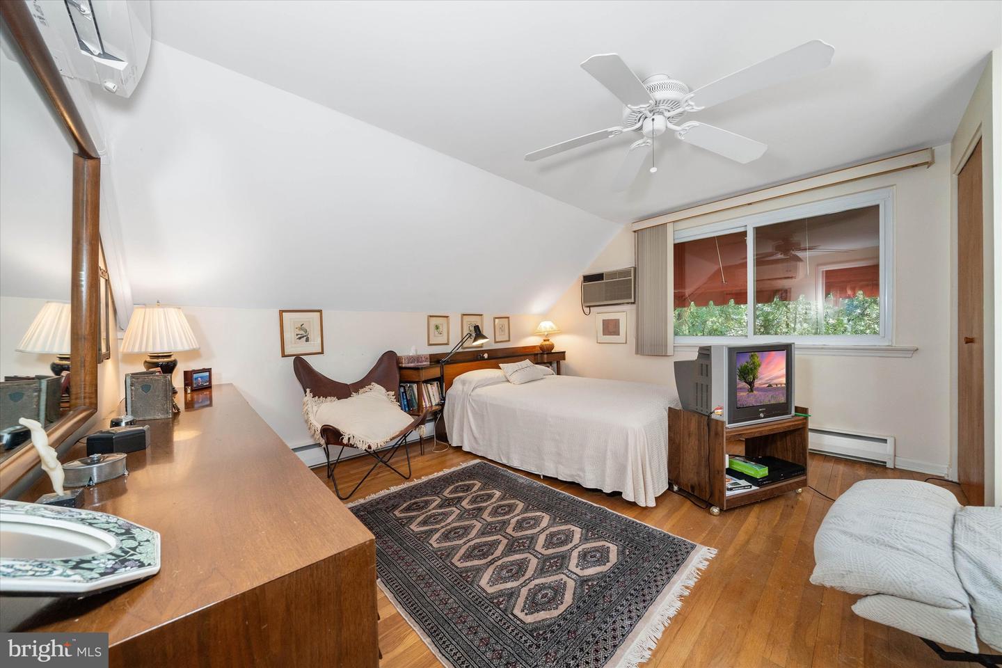 55 Woodhill Ct Property Photo 12