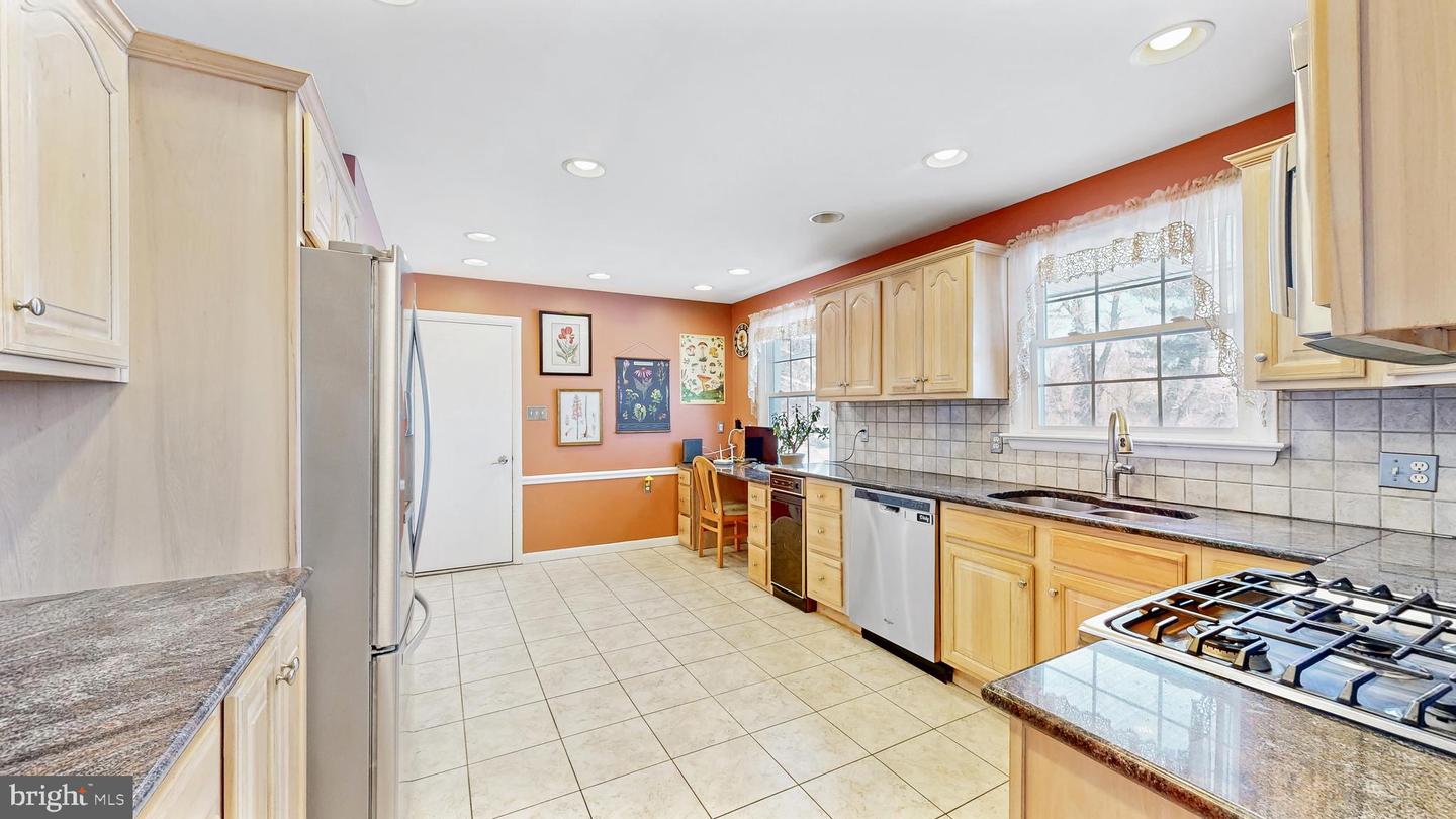 102 Meriden Dr Property Photo 10