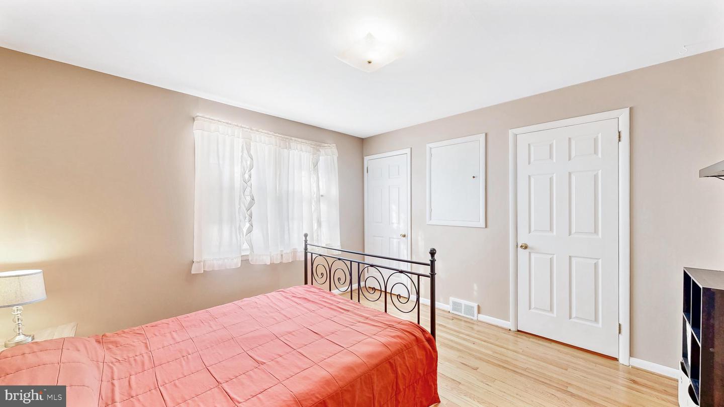 102 Meriden Dr Property Photo 23