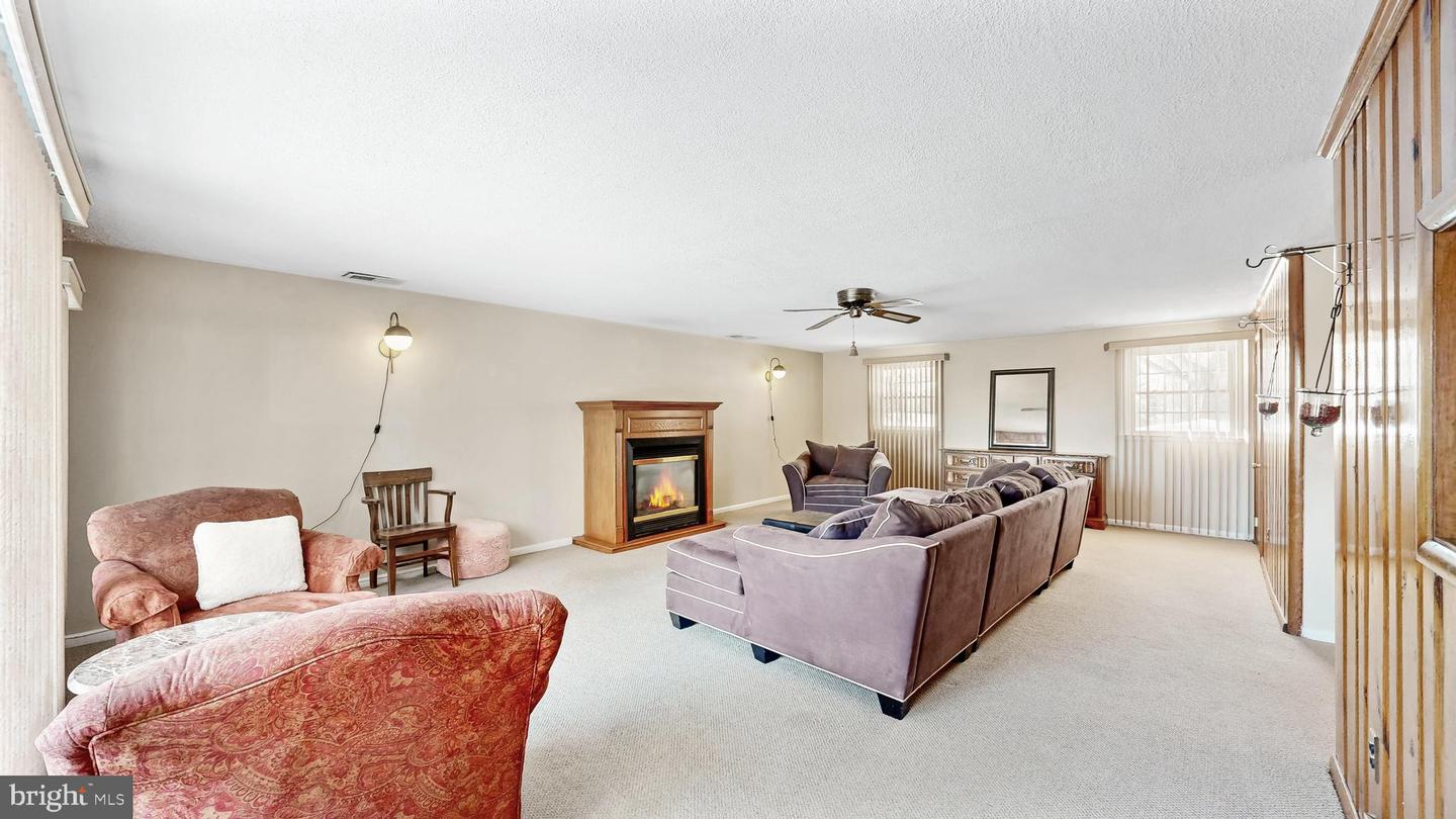 102 Meriden Dr Property Photo 31