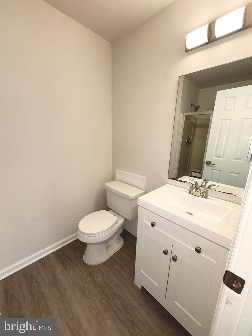 221b Highland Blvd Property Photo 12