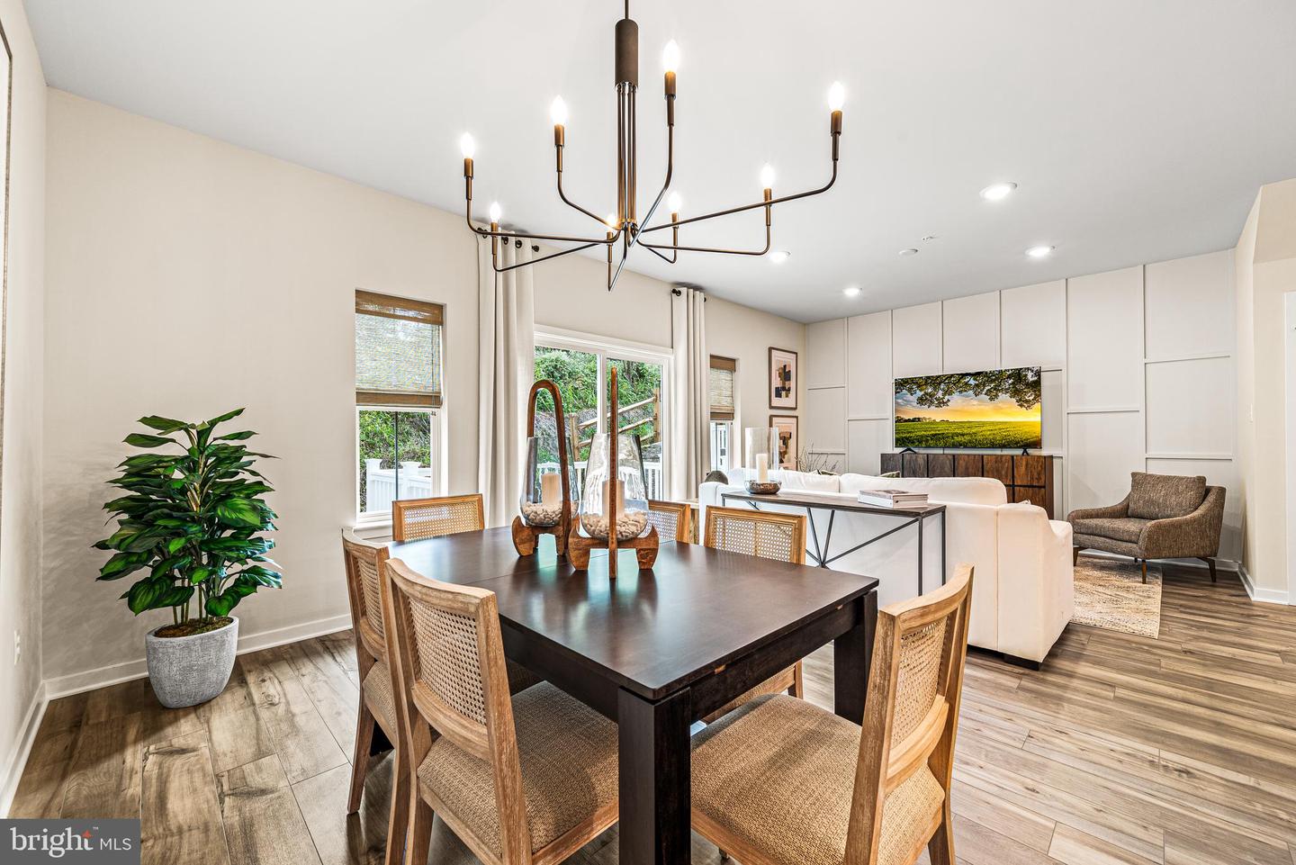 6030 Freestone Blvd Property Photo 8