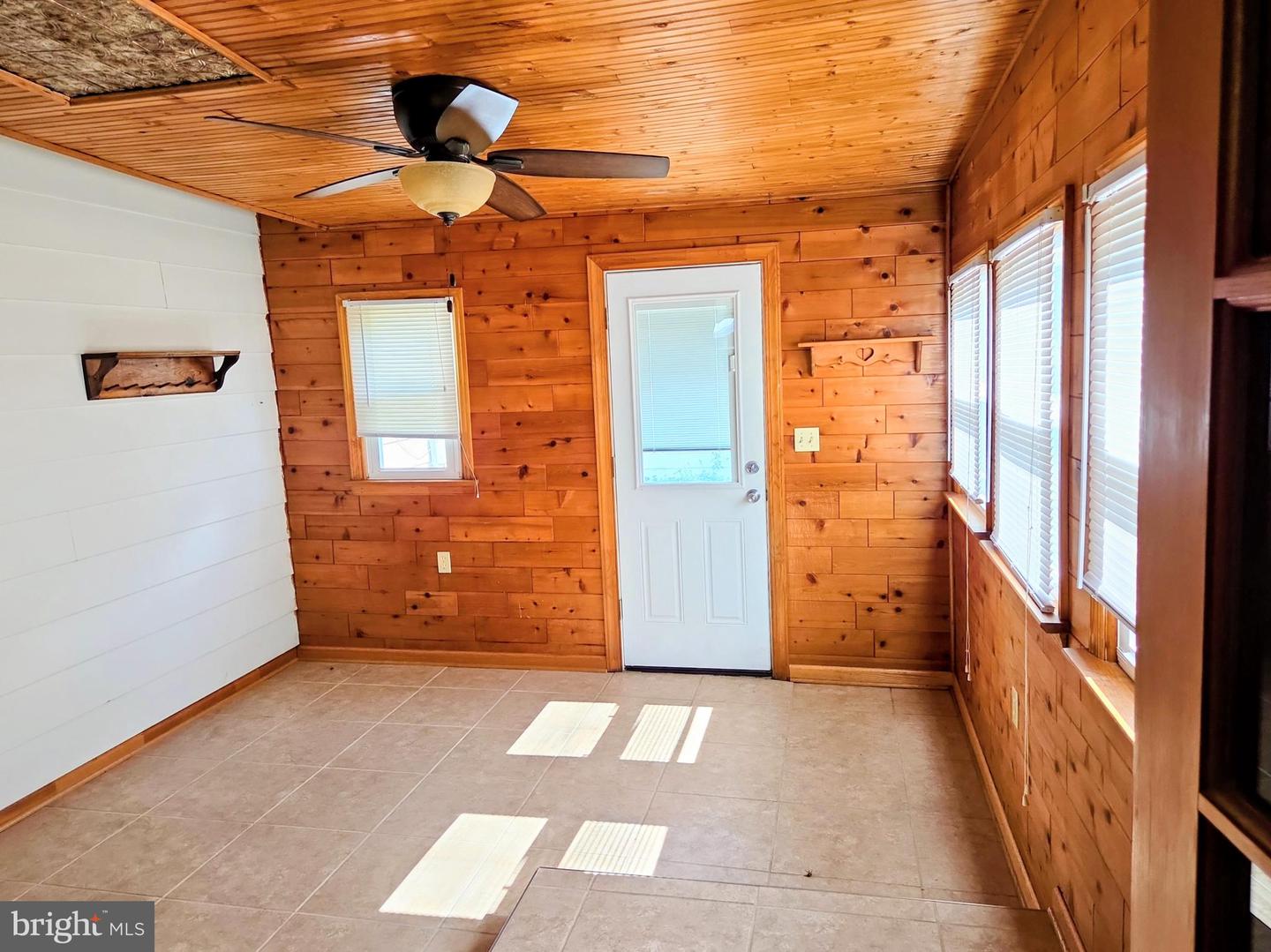 3810 Katherine Ave Property Photo 23