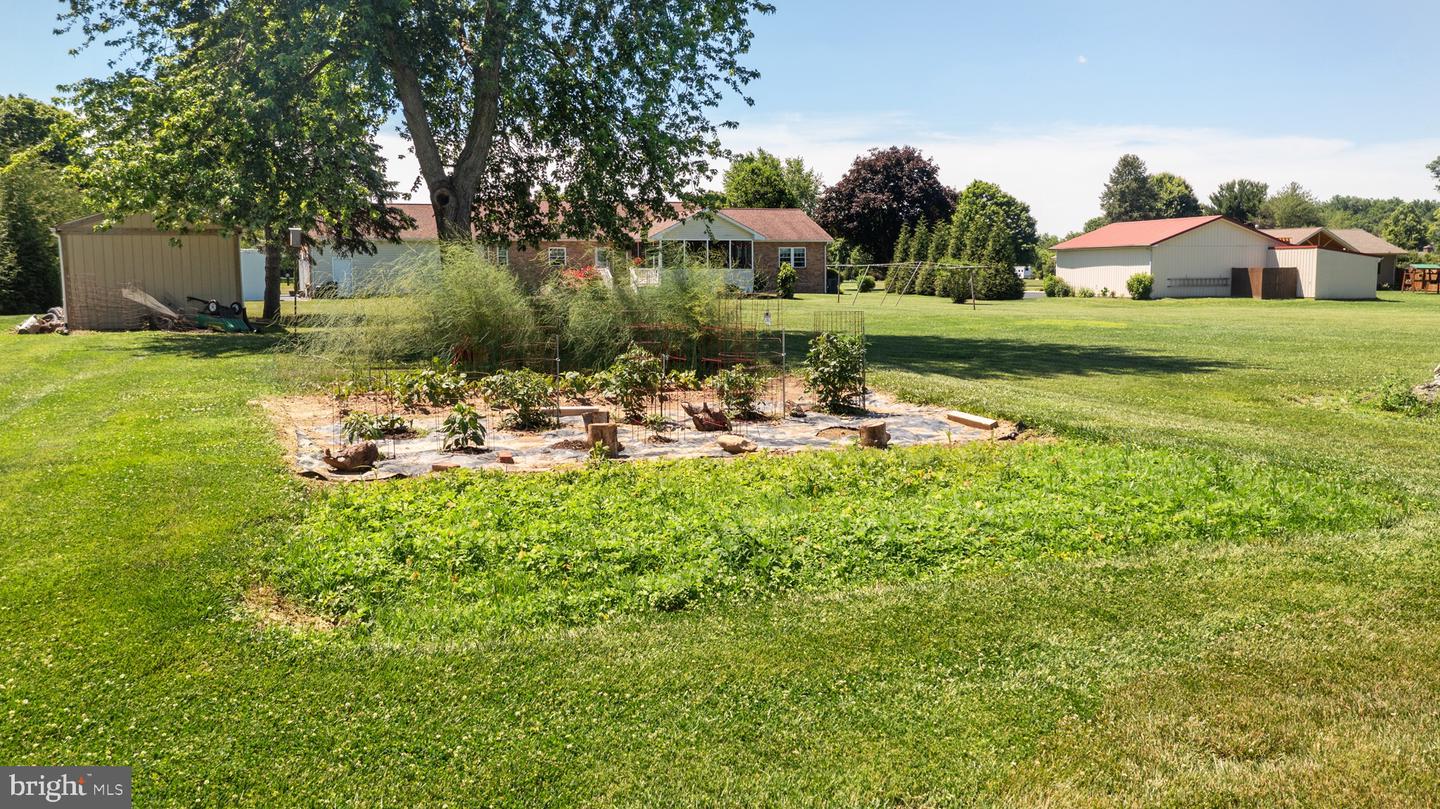439 Commodore Dr Property Photo 60