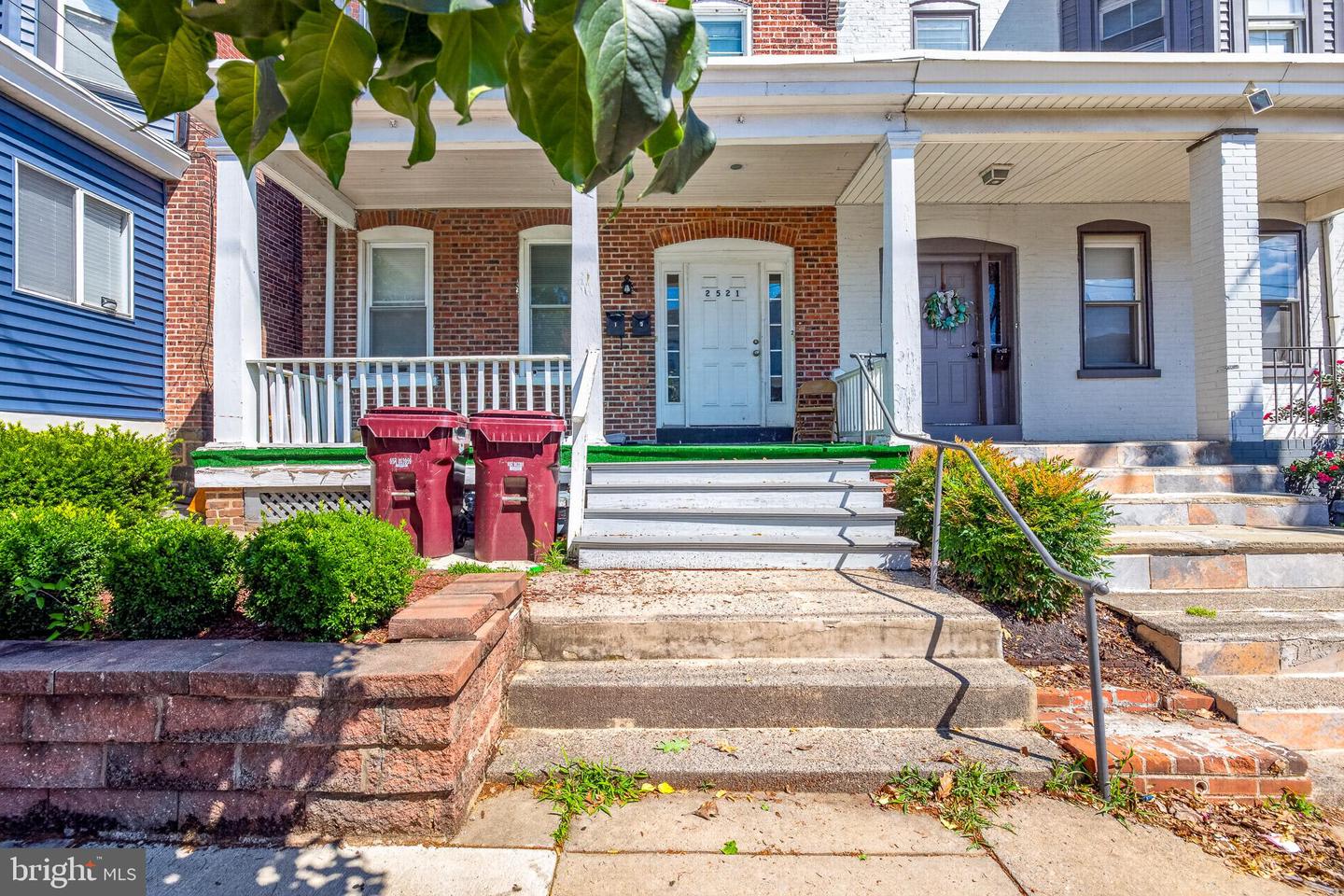 2521 N Tatnall St Property Photo 3