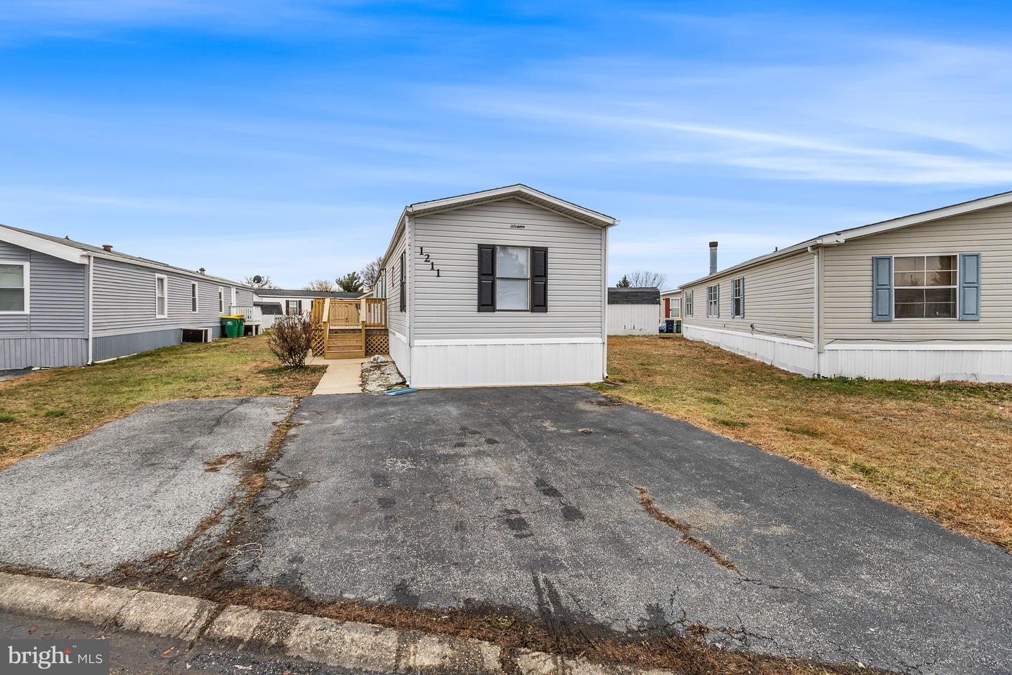 1211 Donna Marie Way Property Photo 3